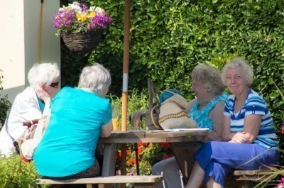 ladies-at-lunch